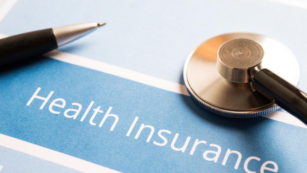 5 reasons to travel with a health insurance in 2021