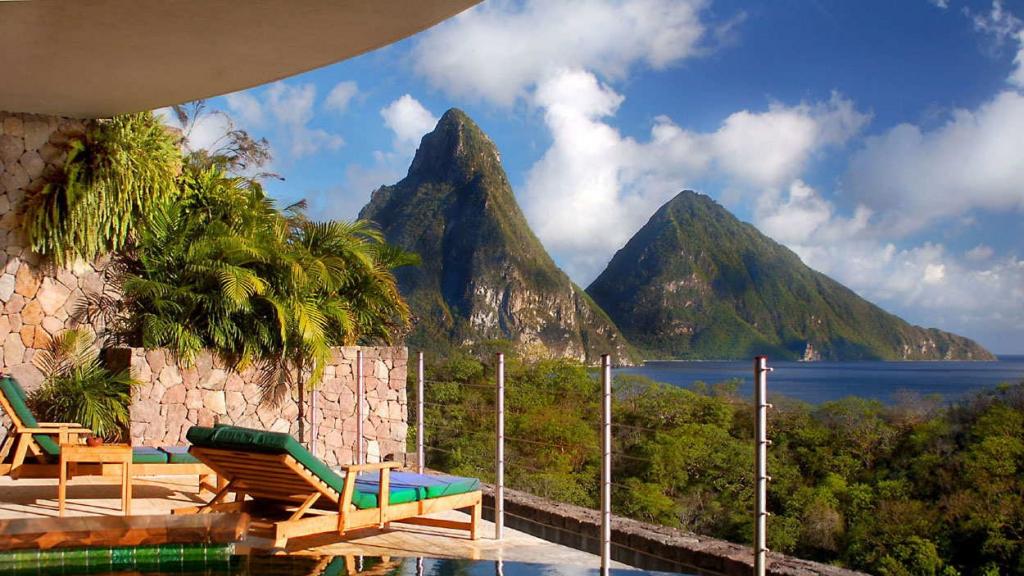 Jade Mountain and Anse Chastanet earn Travelife Gold Recertification
