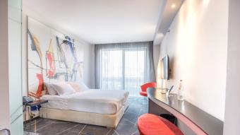 Hotelbeds signs new strategic partnership with Louvre Hotels Group 