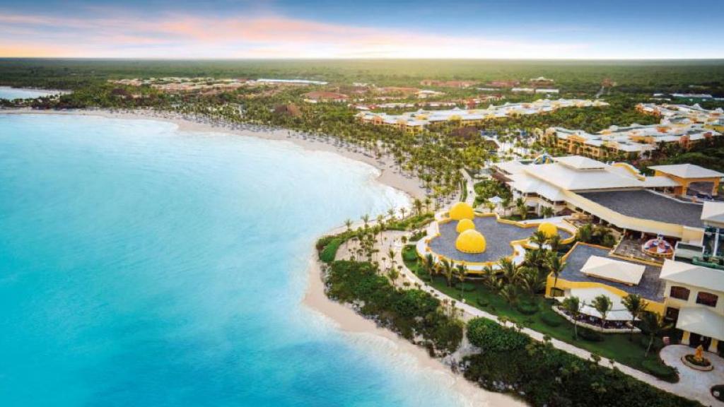 Barceló Maya Palace receives the “Best of Housekeeping” award from AAA 2021