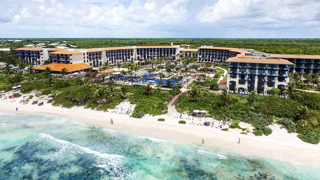 UNICO 20˚87˚ Hotel Riviera Maya will welcome 2002 with a great party