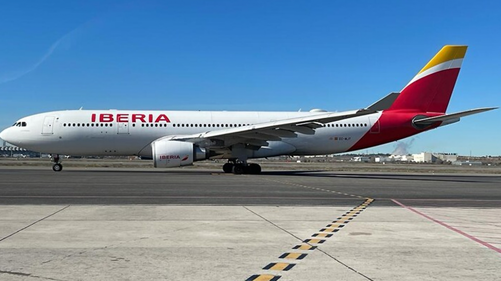 During the boreal winter Iberia will offer three daily flights to Mexico
