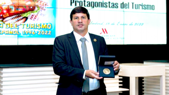 Minister of Tourism of Brazil is honored at CIMET