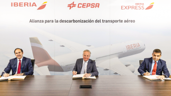 Cepsa and the Iberia Group seal an alliance to decarbonize air transport on a large scale
