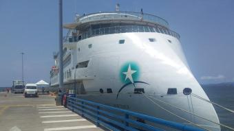 The expedition cruise “Greg Mortimer” arrives in Costa Rica