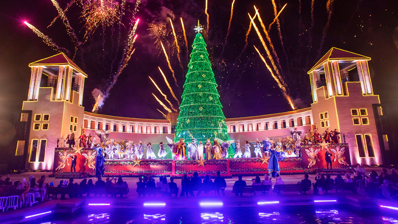 Without the cold and snow, Curitiba wants to be the Christmas