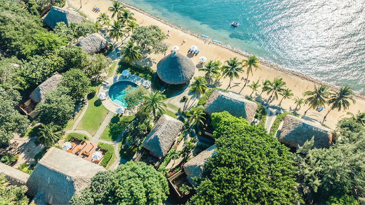 Beach Gardens Luxury Horseback Riding: Unforgettable Beach Adventure 2 Beach Gardens Luxury Horseback Riding: Unforgettable Beach Adventure